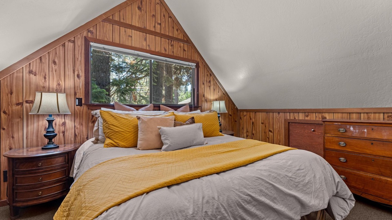 Photo of Bedroom in Tahoma