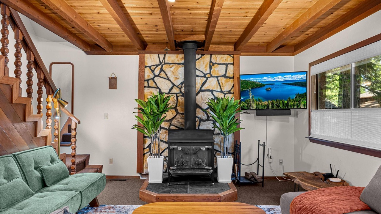 Photo of Livingroom in Tahoma