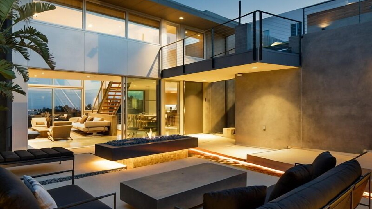 Photo of Others in Hollywood Hills West