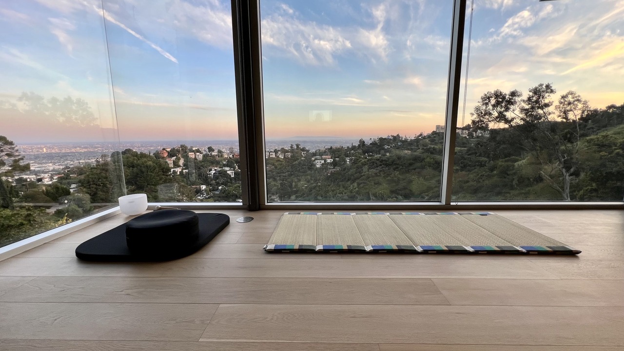 Photo of Others in Hollywood Hills West
