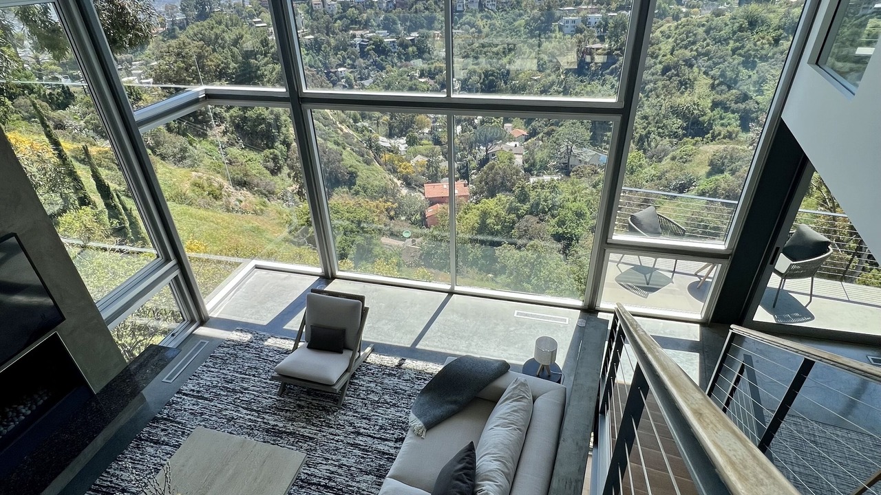 Photo of Others in Hollywood Hills West