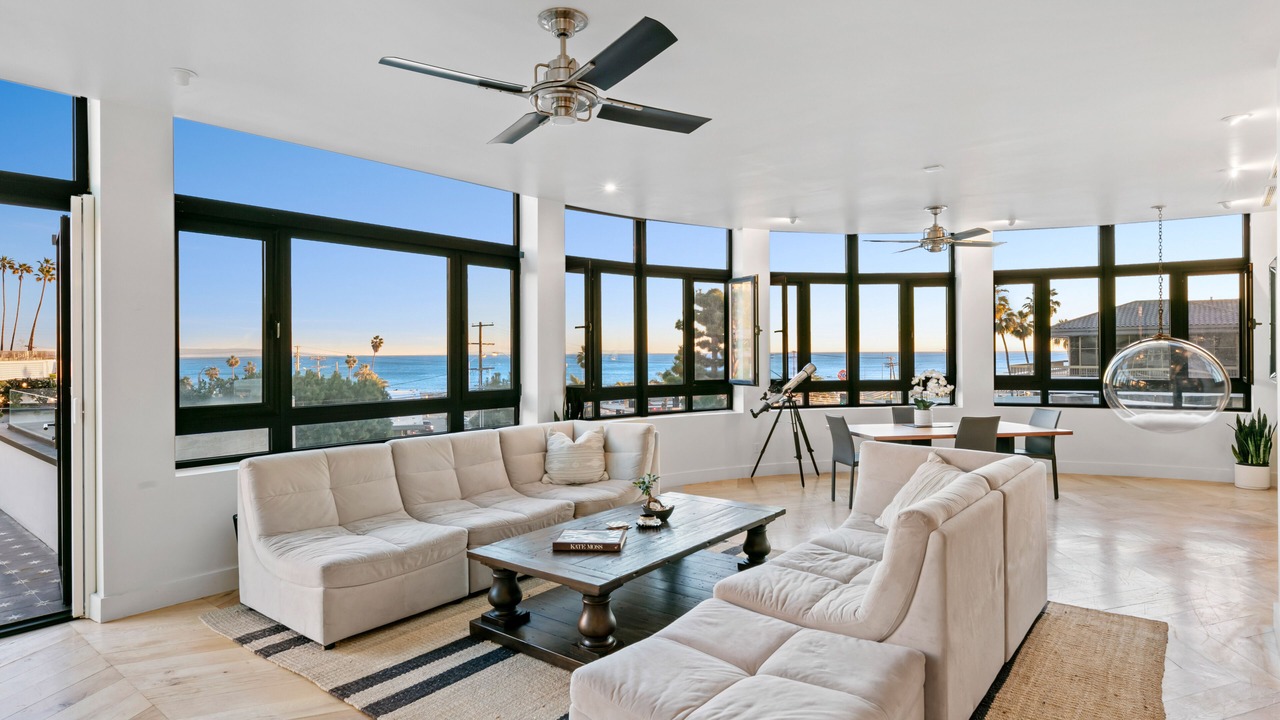 Photo of Livingroom in Pacific Palisades