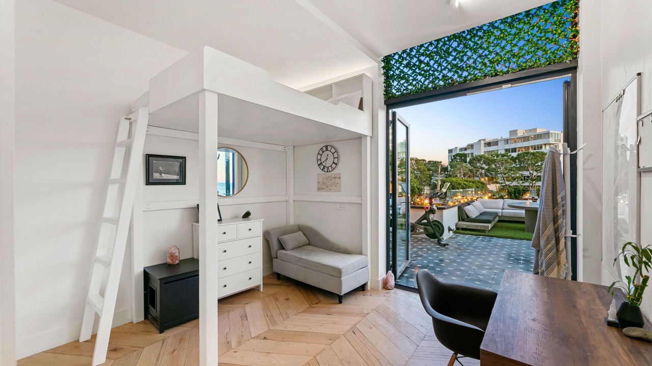 Photo of Livingroom in Pacific Palisades