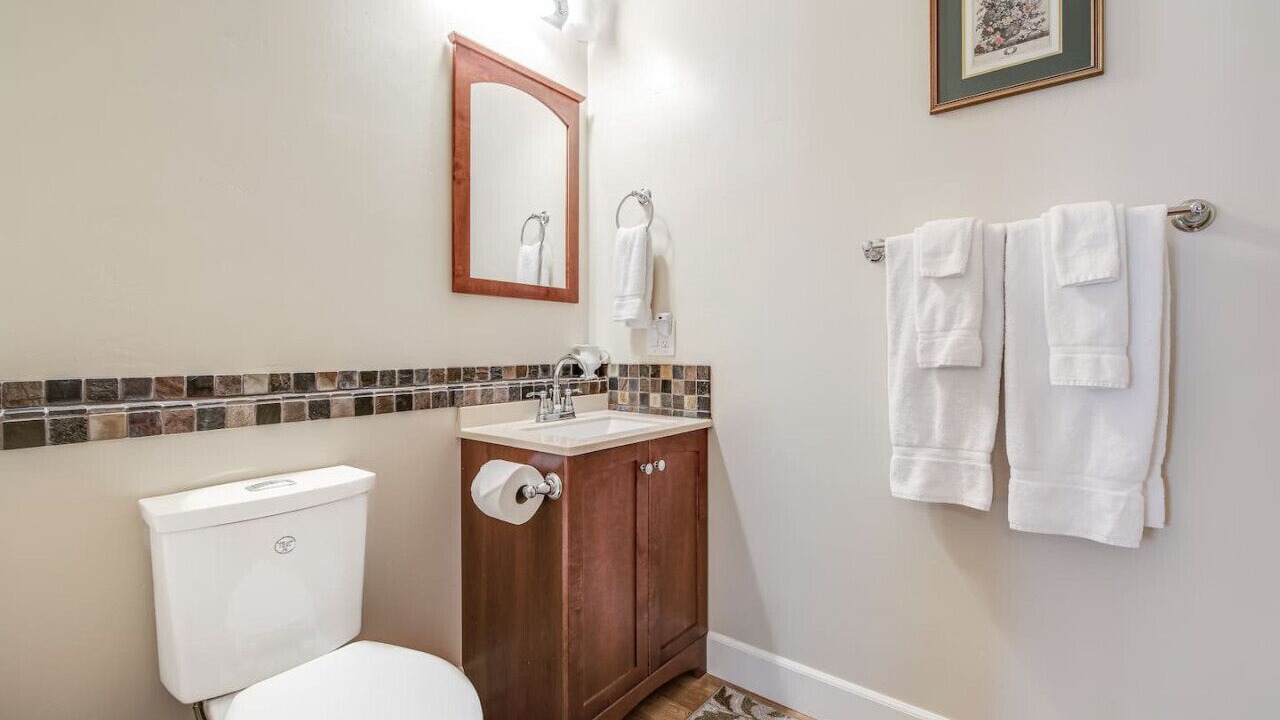 Photo of Bathroom in Idyllwild