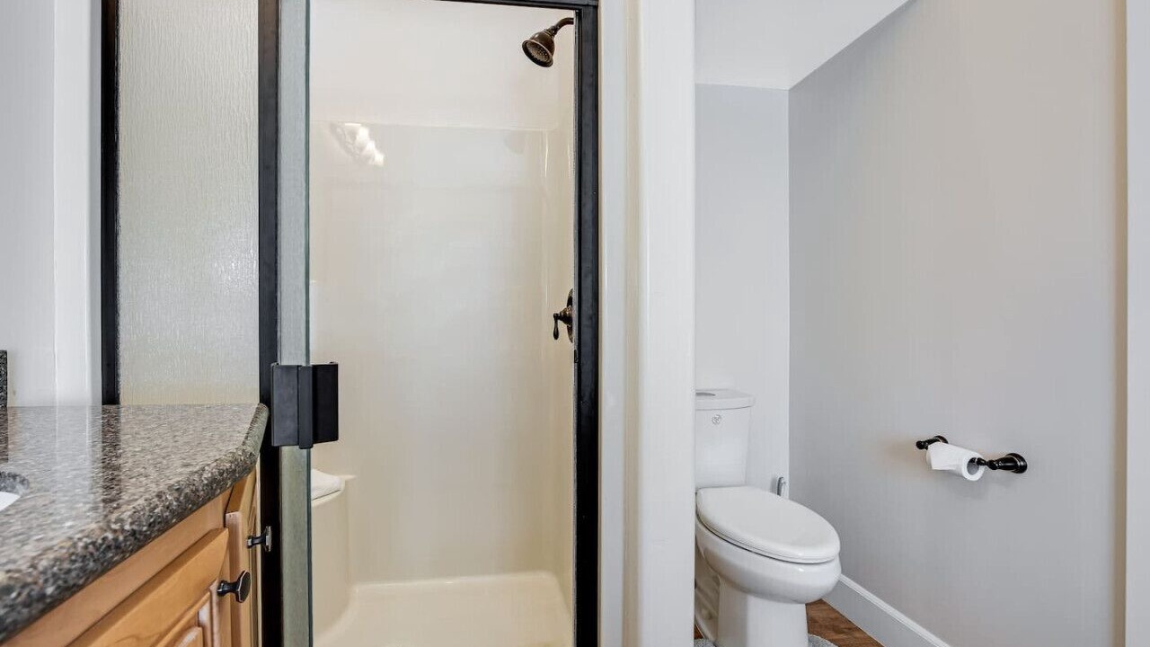 Photo of Bathroom in Idyllwild