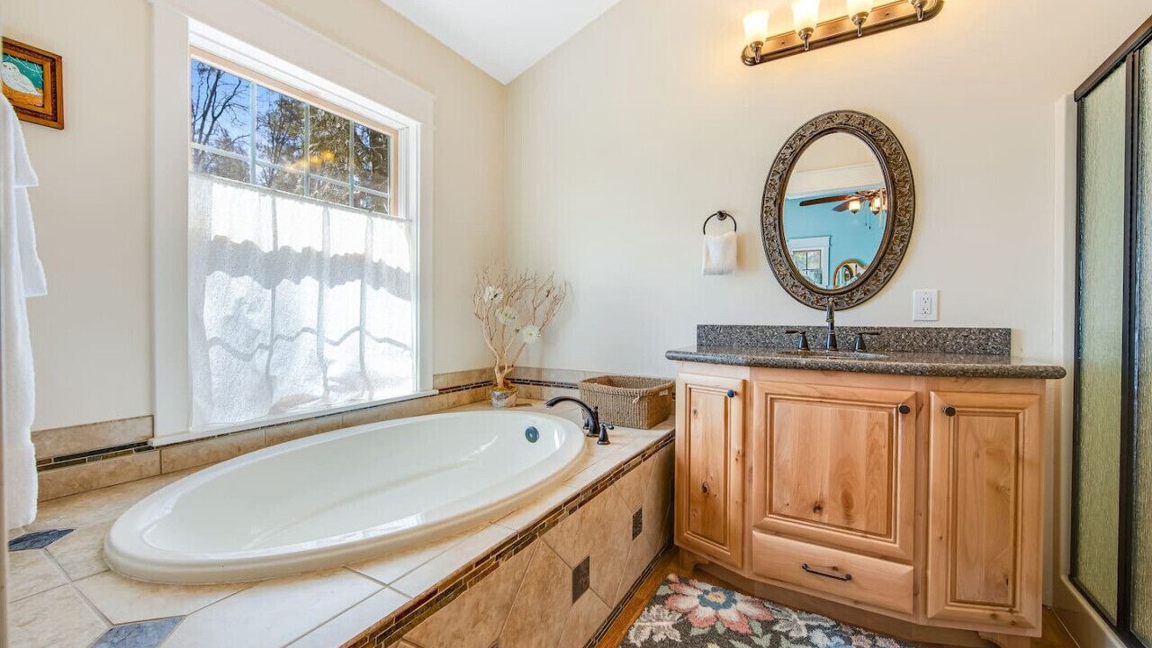 Photo of Bathroom in Idyllwild