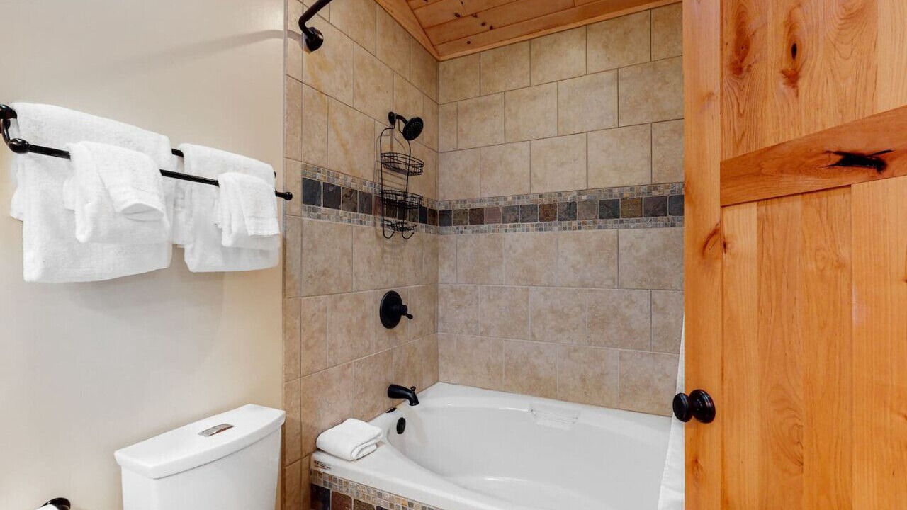 Photo of Bathroom in Idyllwild