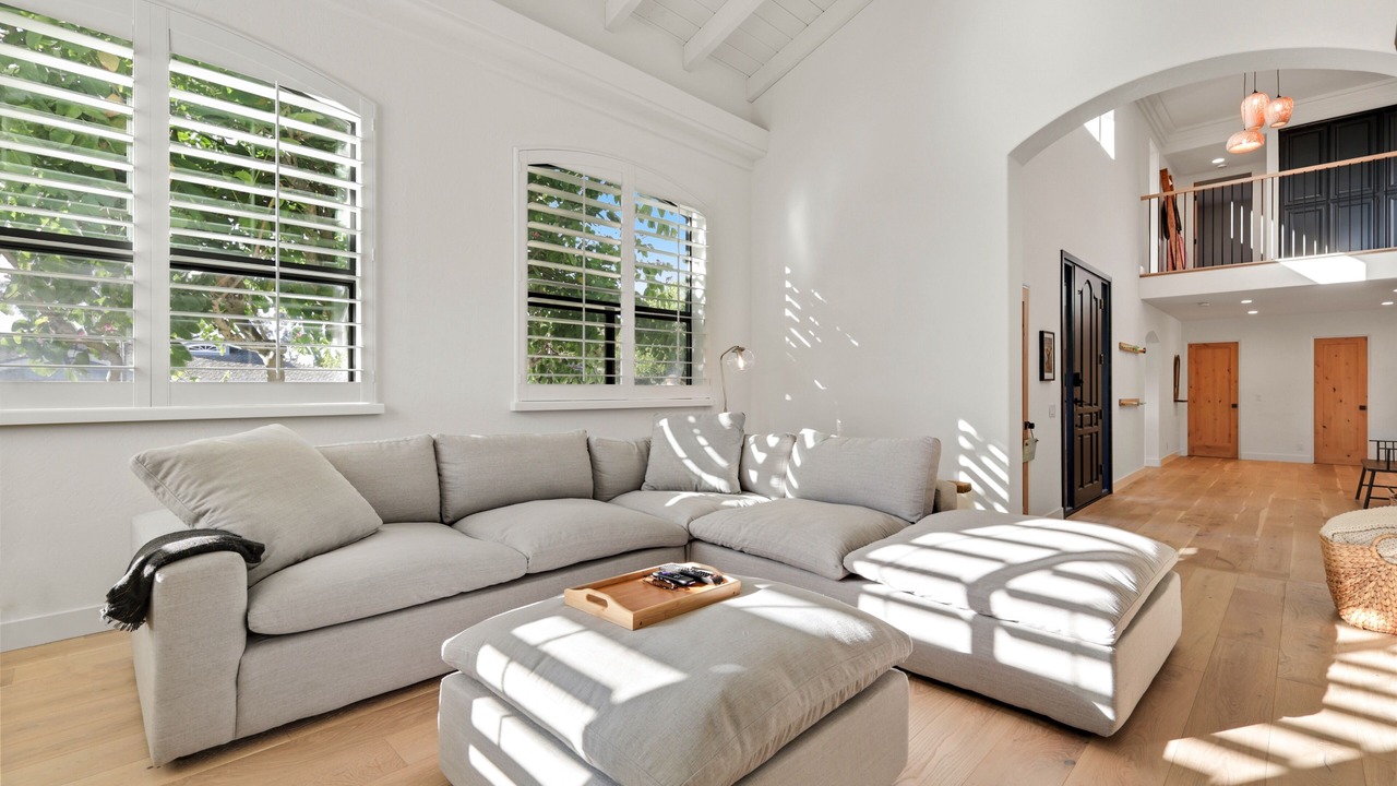 Photo of Livingroom in Cardiff-by-the-Sea