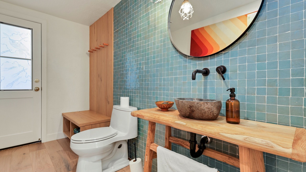 Photo of Bathroom in Cardiff-by-the-Sea