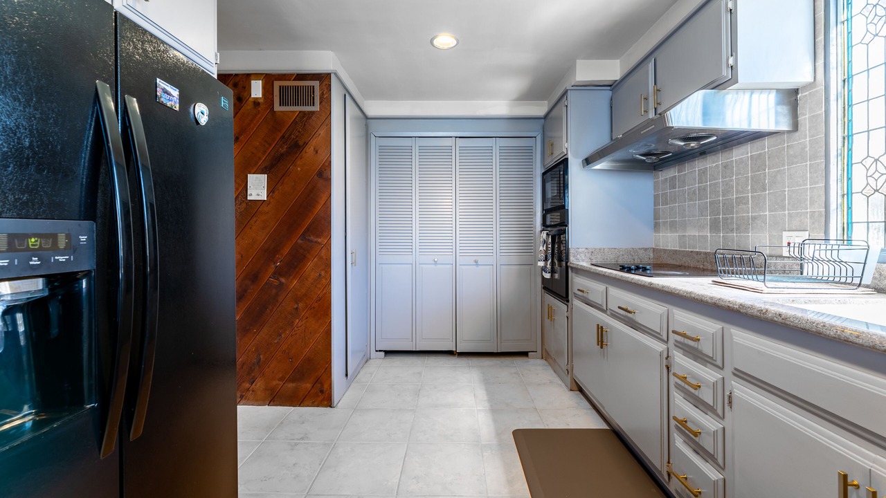 Photo of Kitchen in Coastal San Pedro