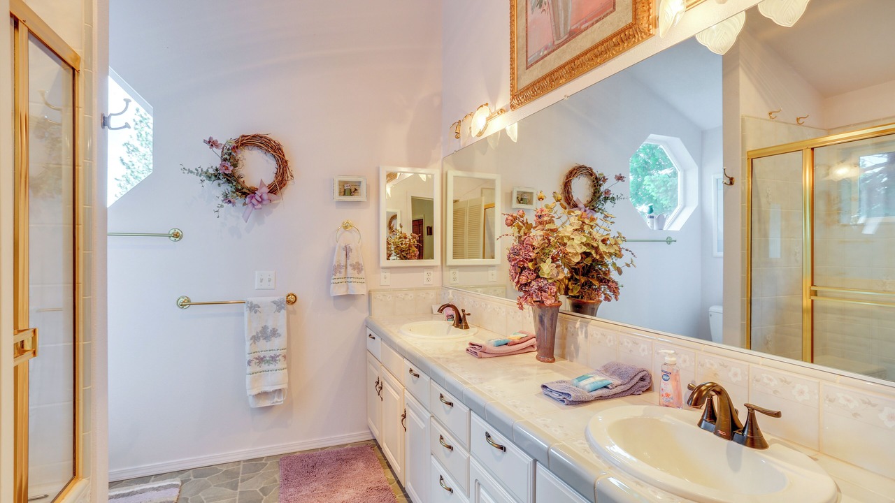Photo of Bathroom in Lake Almanor West