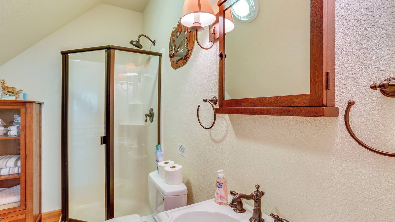 Photo of Bathroom in Lake Almanor West