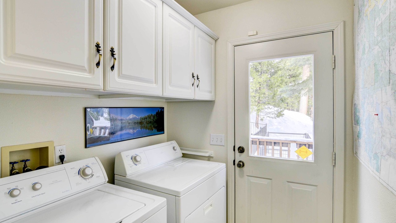 Photo of Bedroom in Lake Almanor West