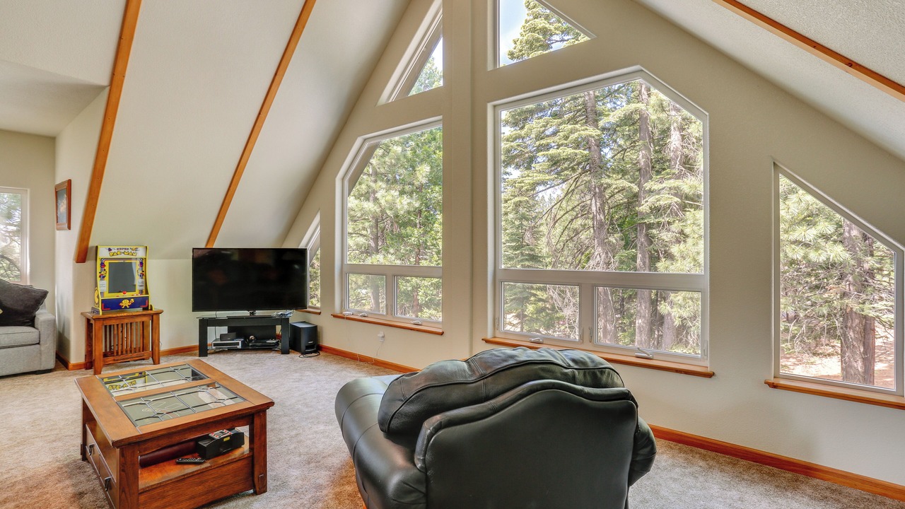 Photo of Livingroom in Lake Almanor West