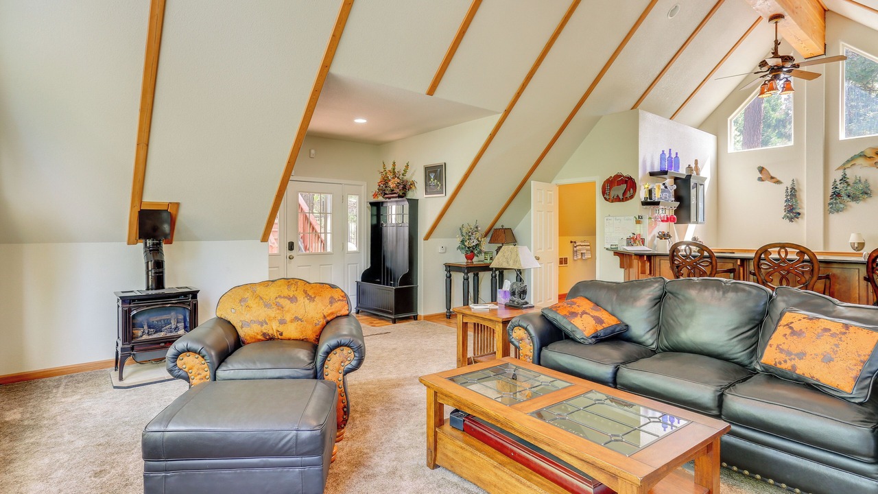 Photo of Livingroom in Lake Almanor West