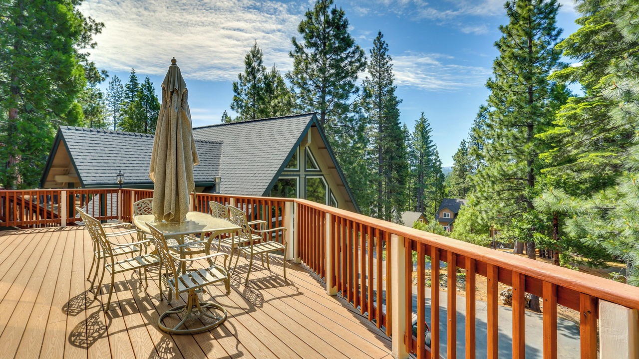 Photo of Patio Balcony in Lake Almanor West