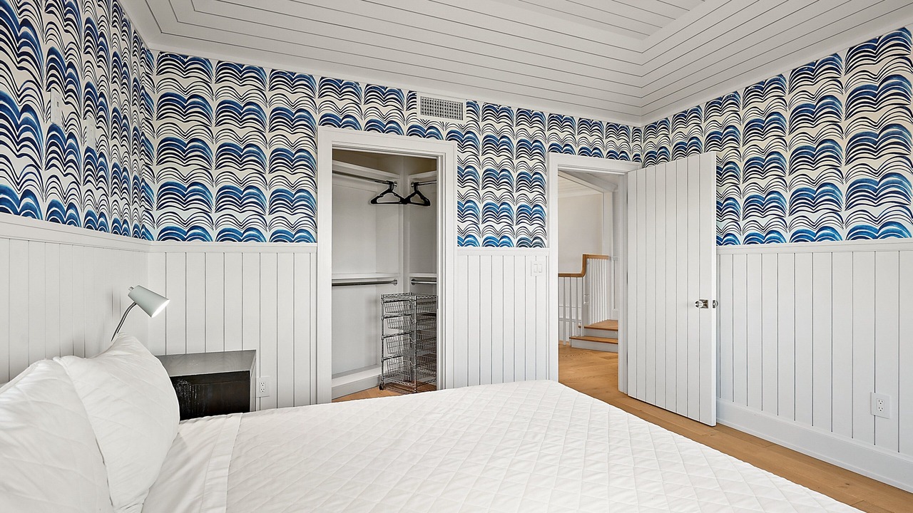 Photo of Bedroom in Village of La Jolla
