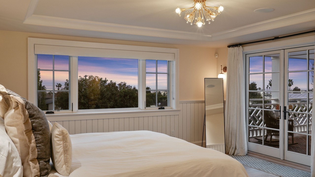 Photo of Bedroom in Village of La Jolla