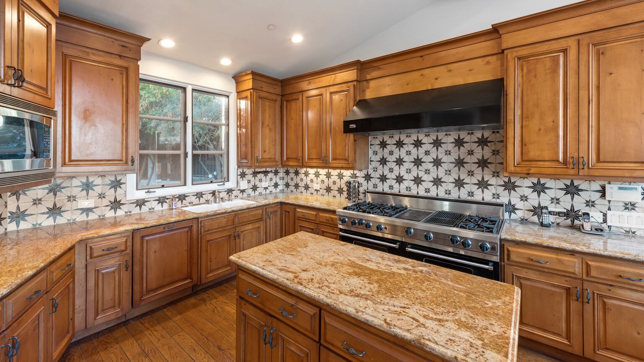 Photo of Kitchen in Hollywood Hills