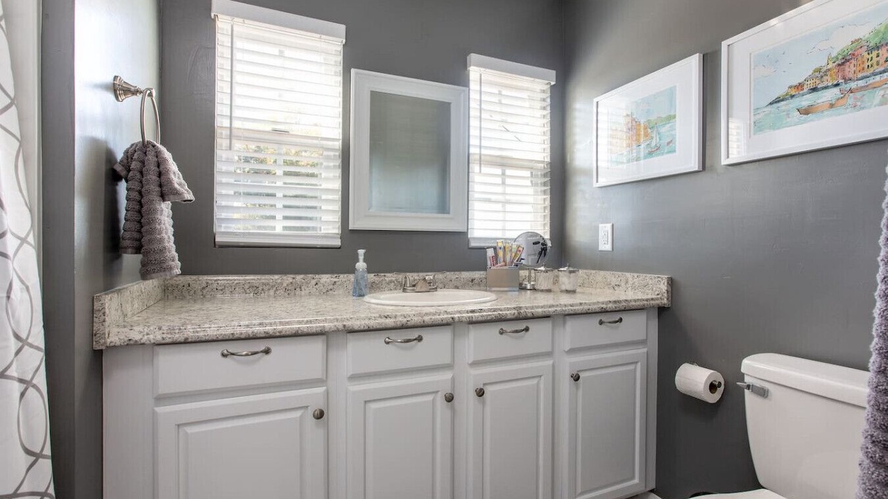 Photo of Bathroom in Vista