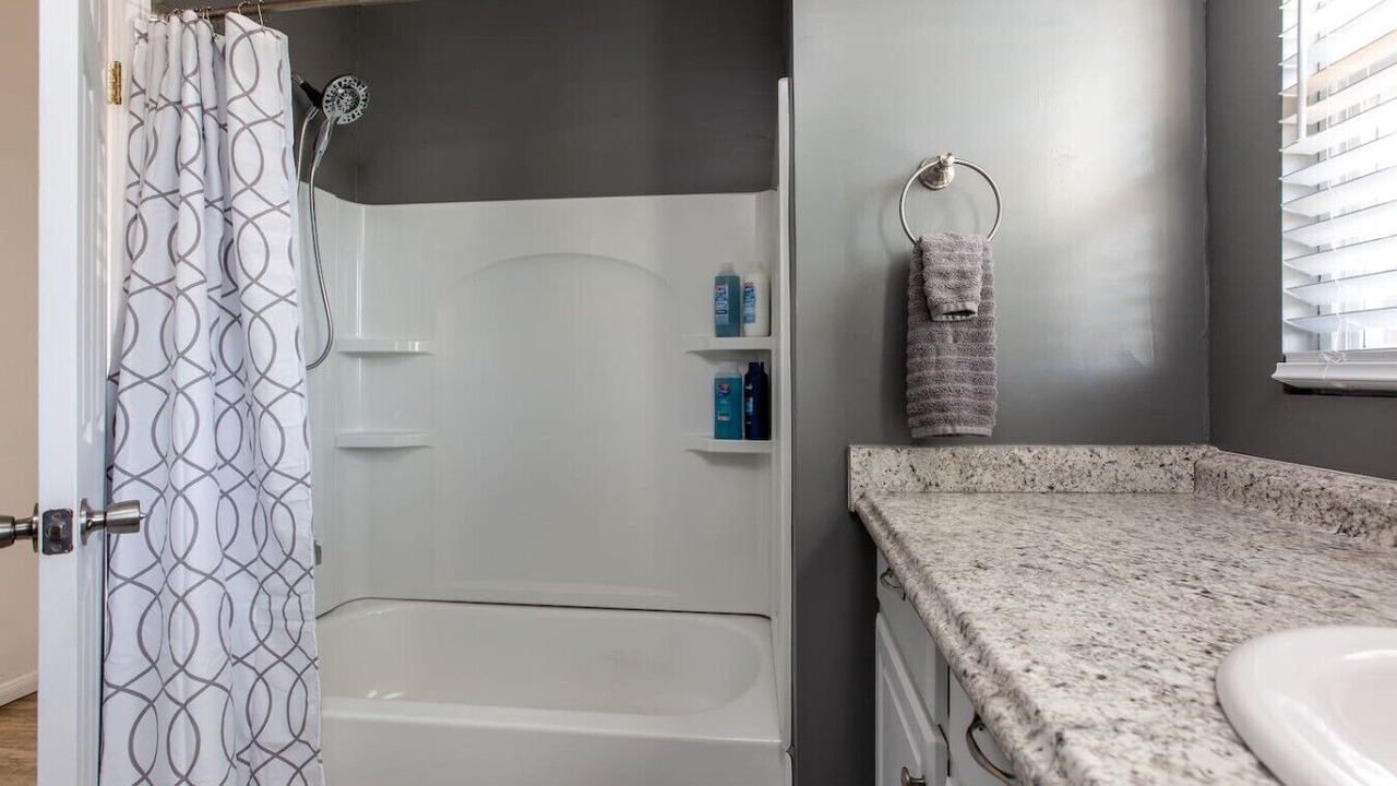 Photo of Bathroom in Vista