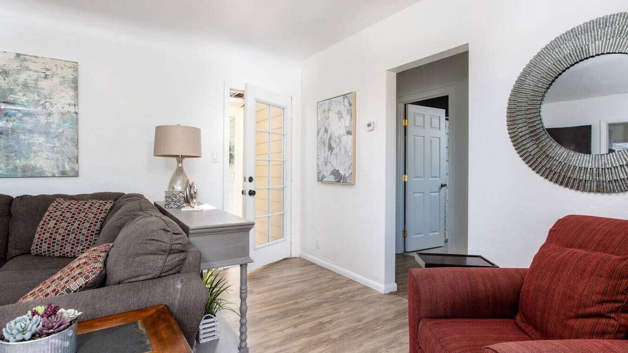 Photo of Livingroom in Vista