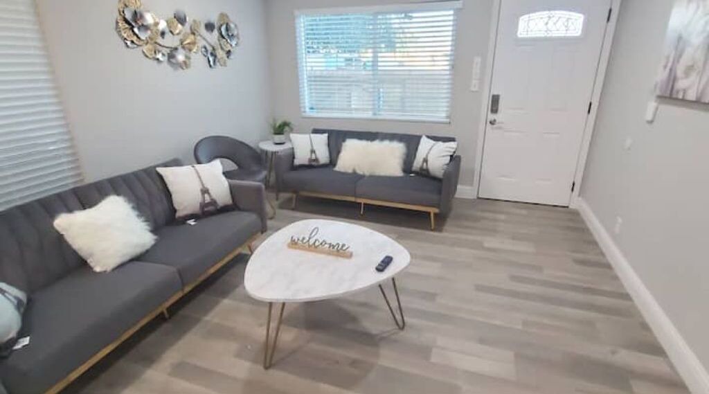 Photo of Livingroom in Oildale