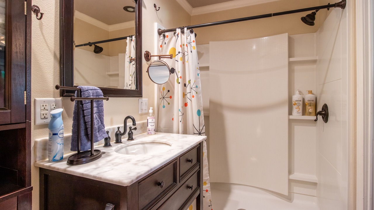 Photo of Bathroom in Mariposa