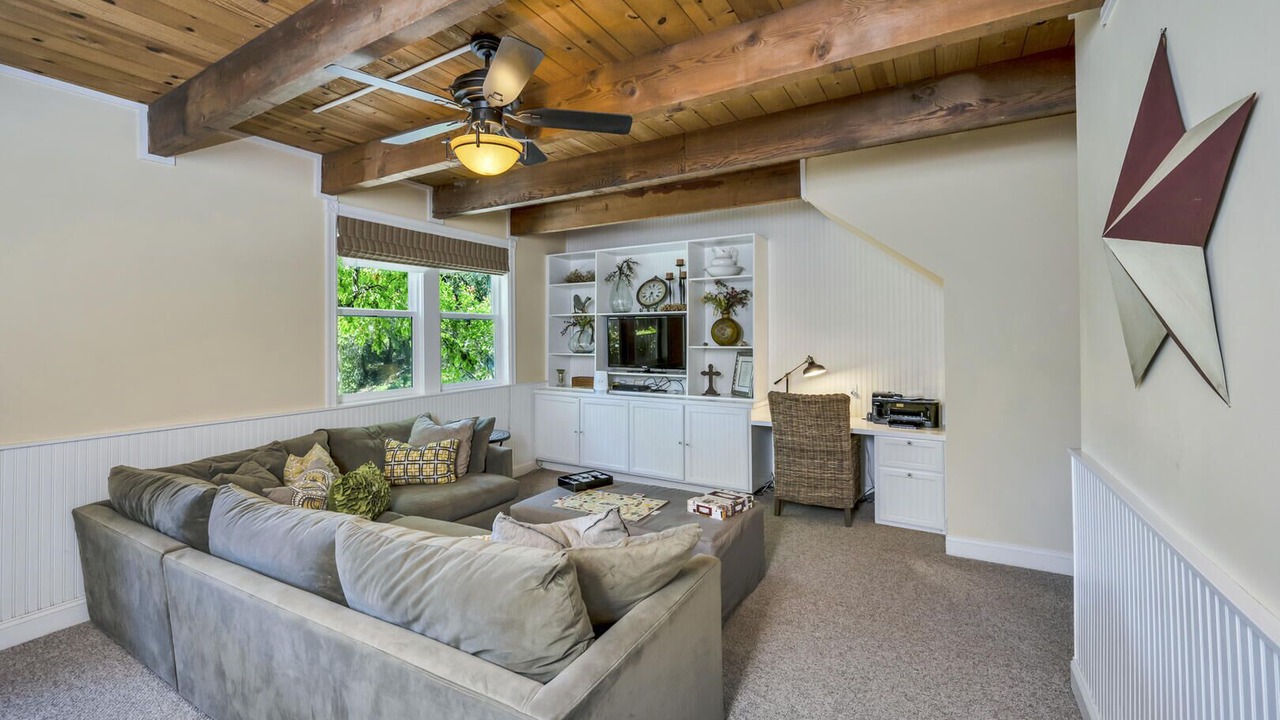 Photo of Livingroom in Healdsburg