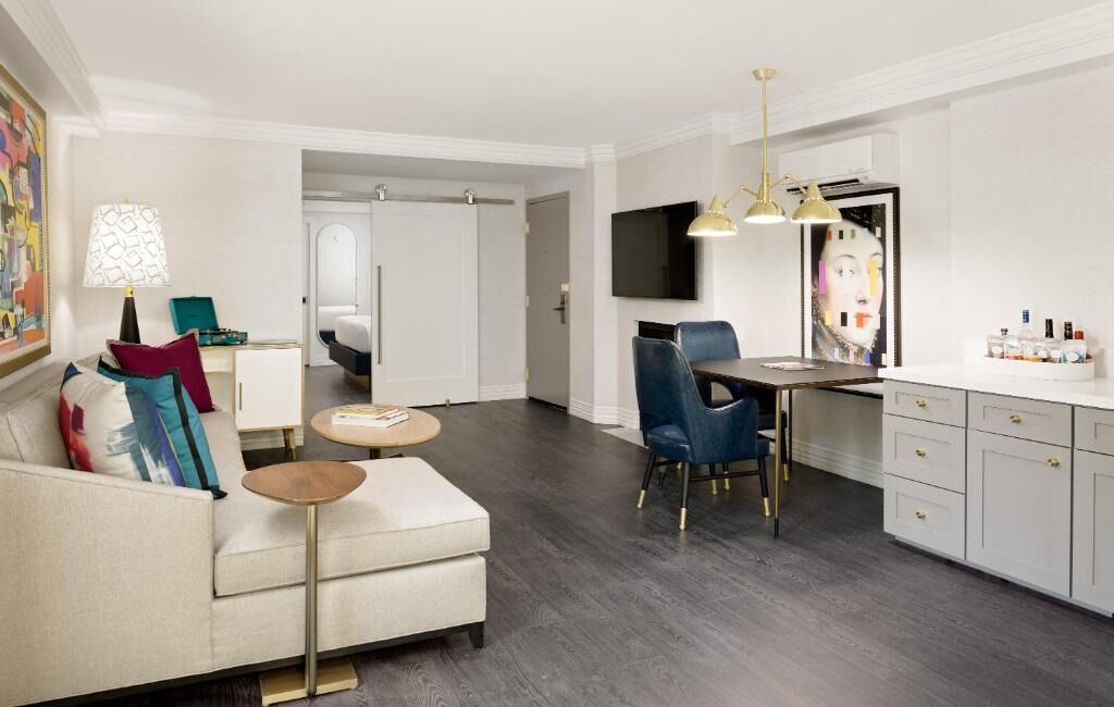 Photo of Livingroom in Tri-West