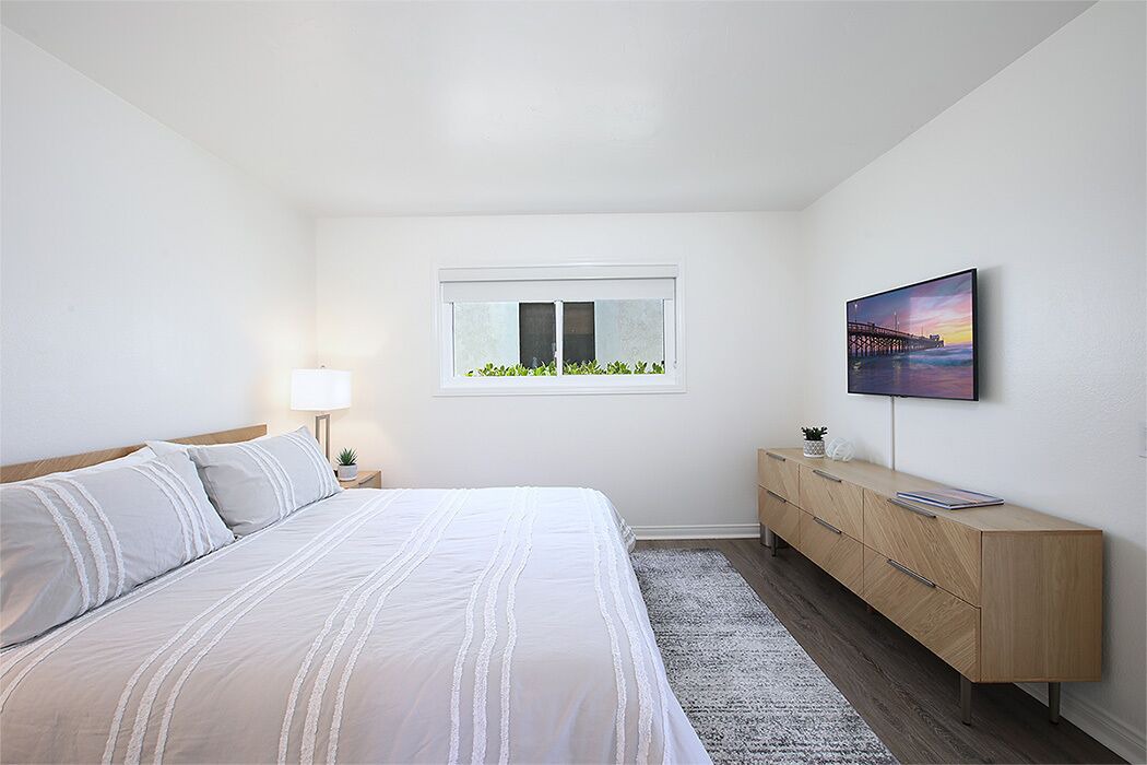 Photo of Bedroom in Newport Shores