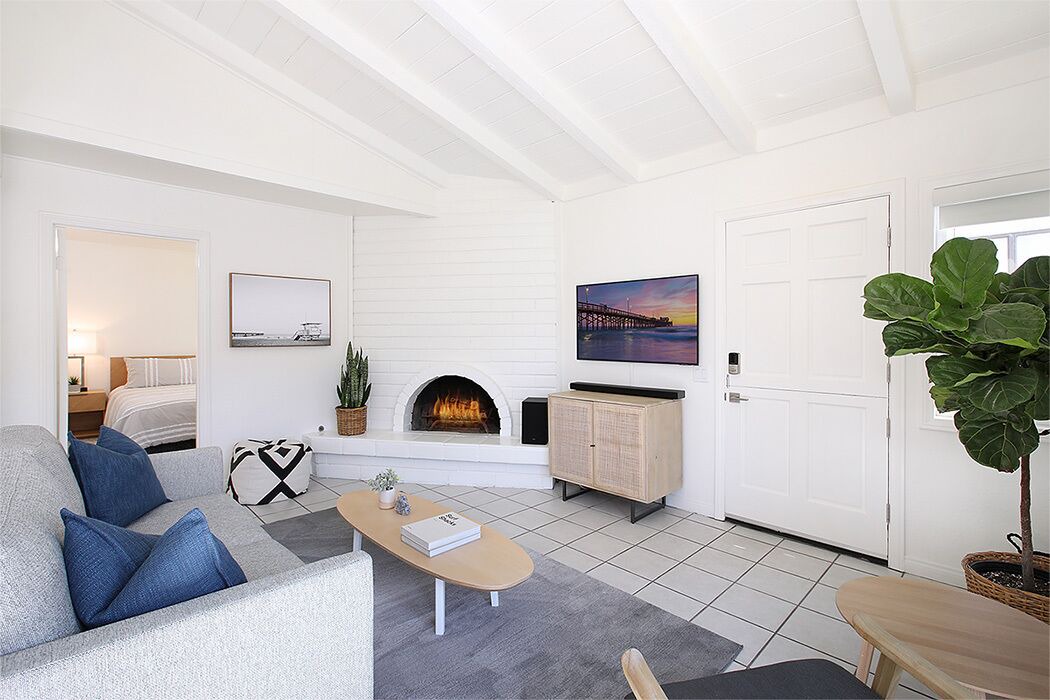 Photo of Livingroom in Newport Shores