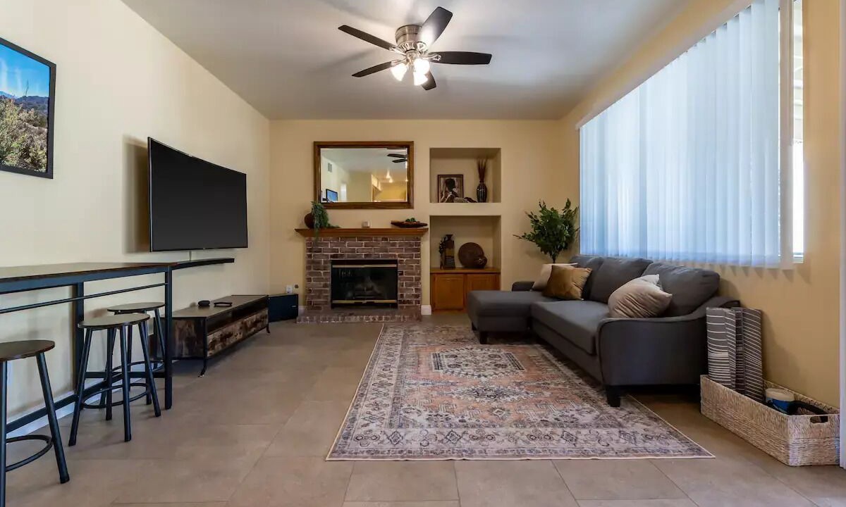 Photo of Livingroom in Santa Clarita