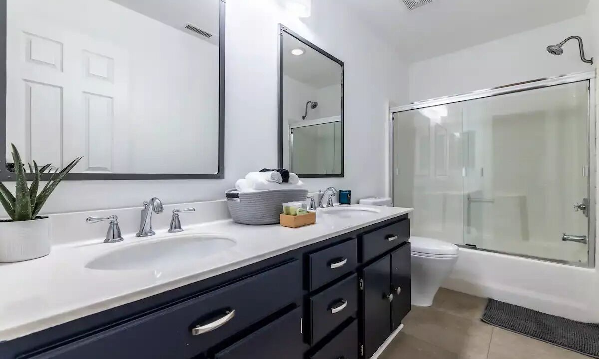 Photo of Bathroom in Santa Clarita