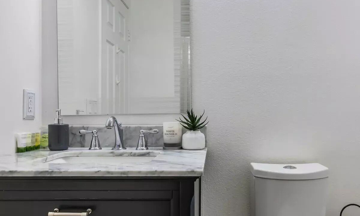 Photo of Bathroom in Santa Clarita