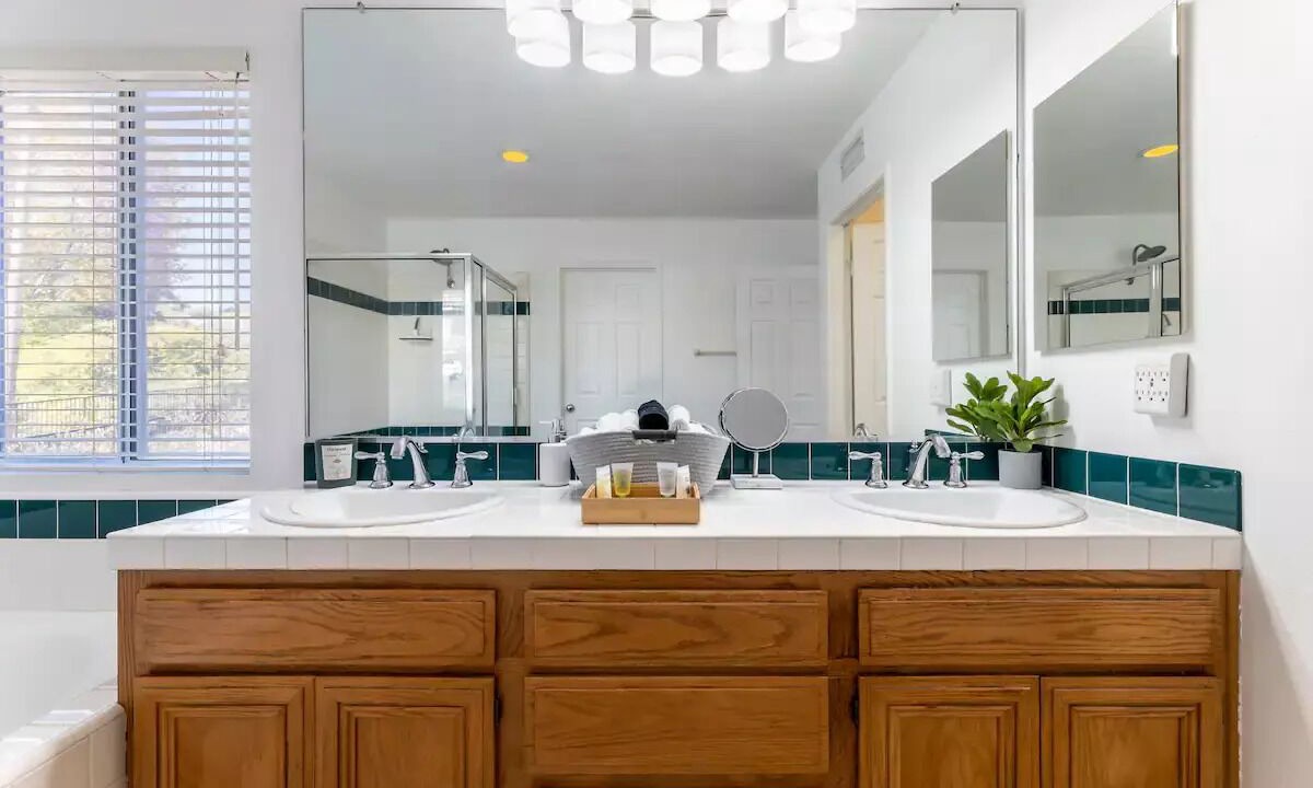 Photo of Bathroom in Santa Clarita
