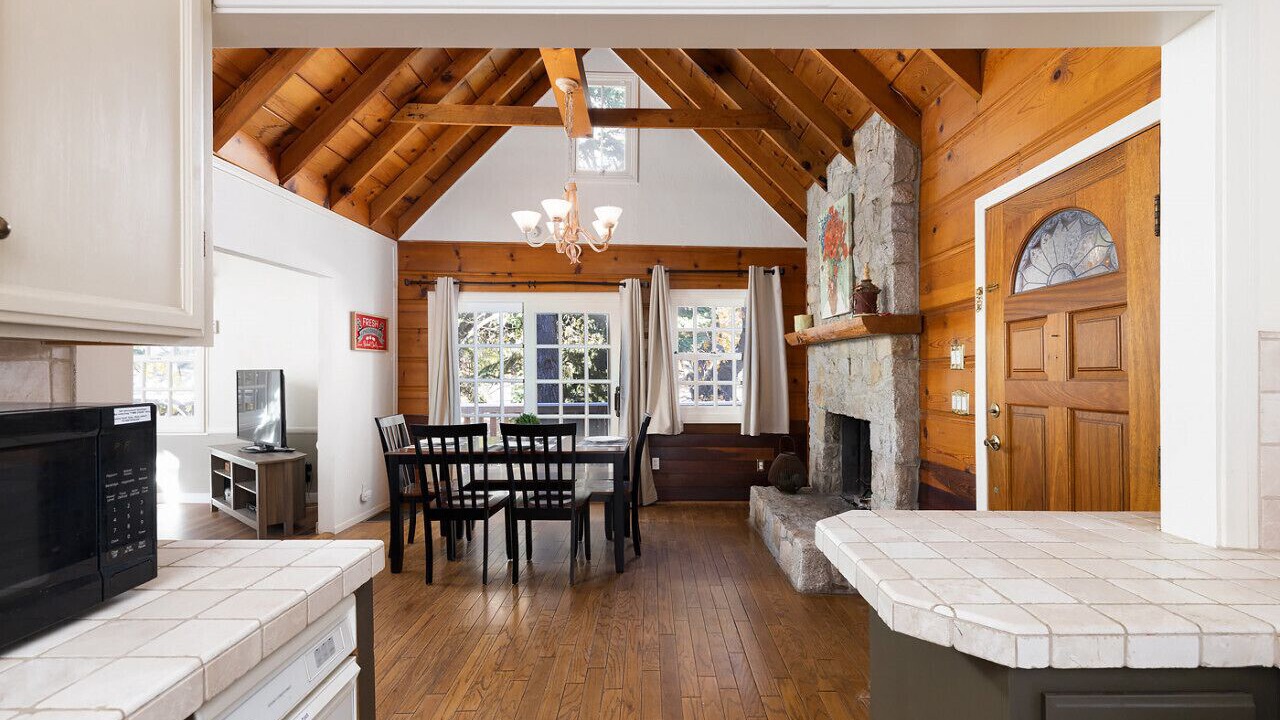 Photo of Livingroom in Twin Peaks