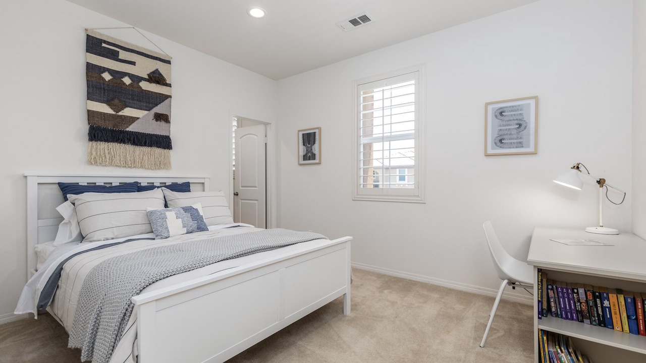 Photo of Bedroom in Santa Clarita