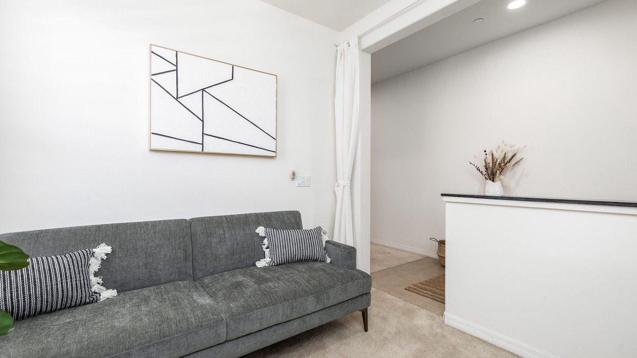 Photo of Livingroom in Santa Clarita