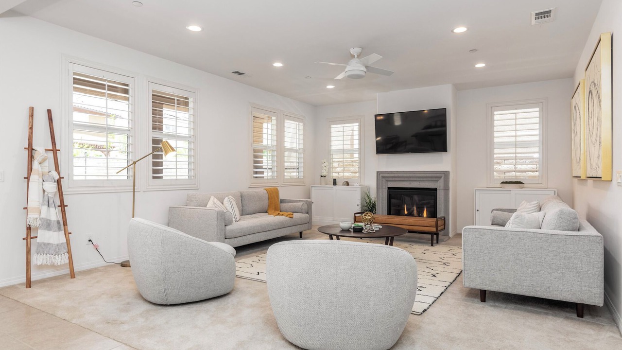 Photo of Livingroom in Santa Clarita