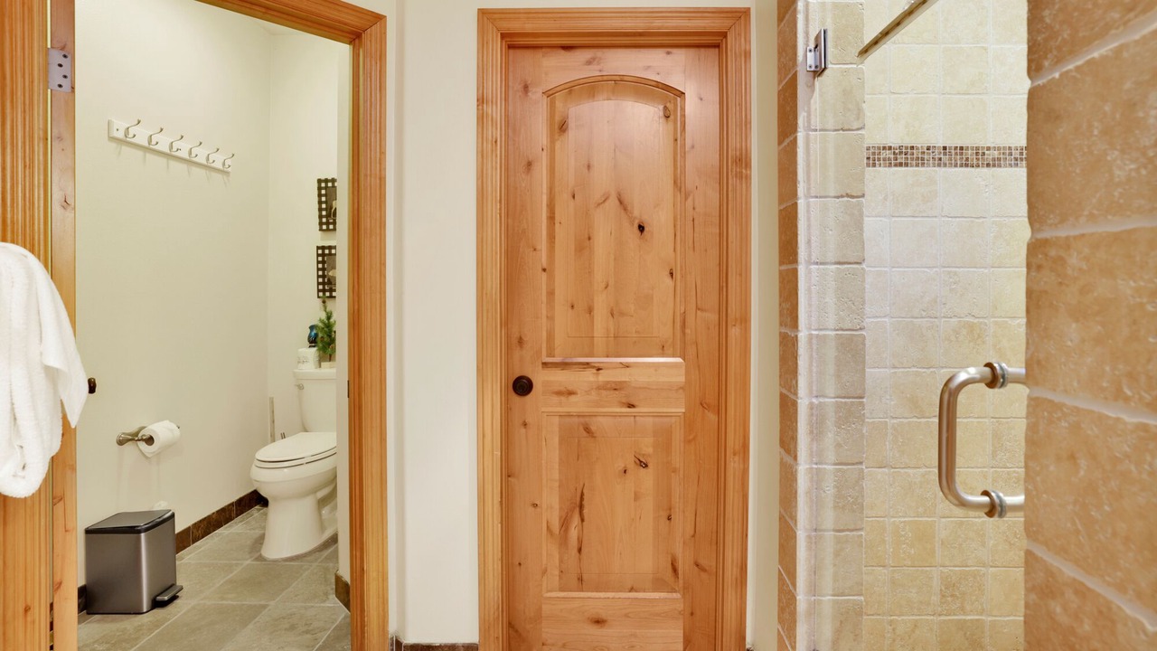 Photo of Bathroom in Summit Estates