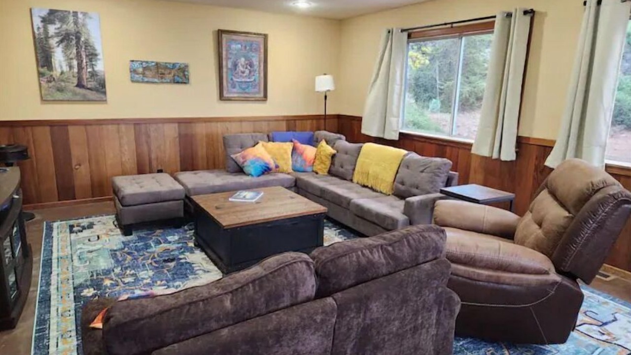 Photo of Bedroom in Gualala