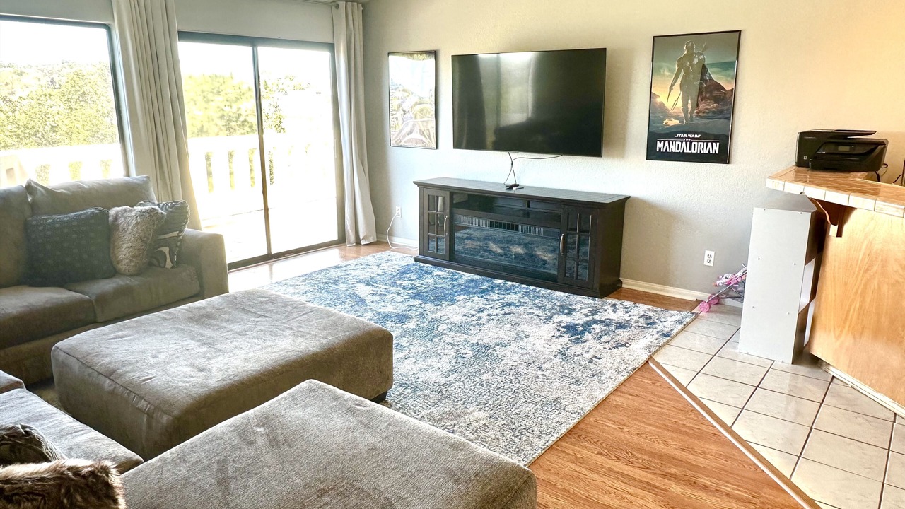 Photo of Livingroom in East Canyon