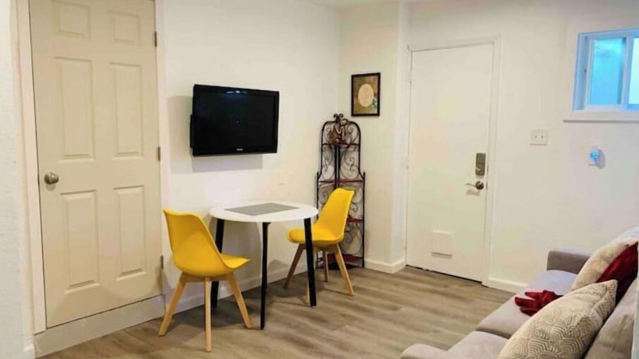 Photo of Livingroom in San Leandro