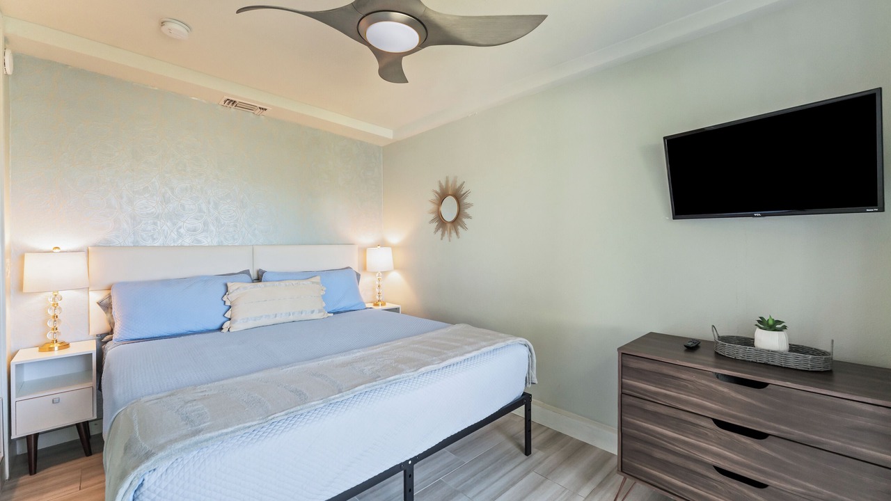 Photo of Bedroom in Silver Strand