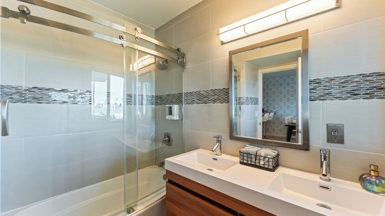 Photo of Bathroom in Silver Strand
