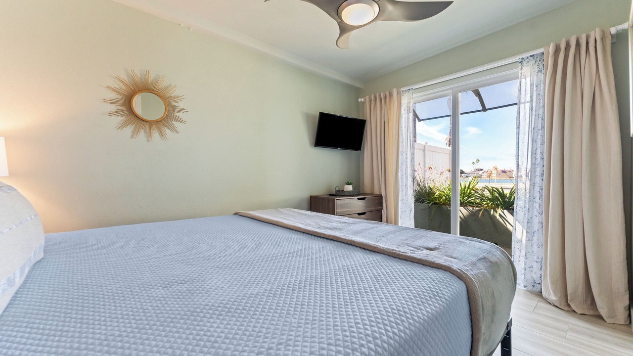 Photo of Bedroom in Silver Strand