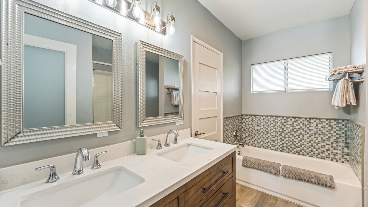 Photo of Bathroom in Silver Strand