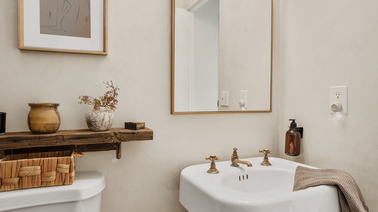 Photo of Bathroom in Landers