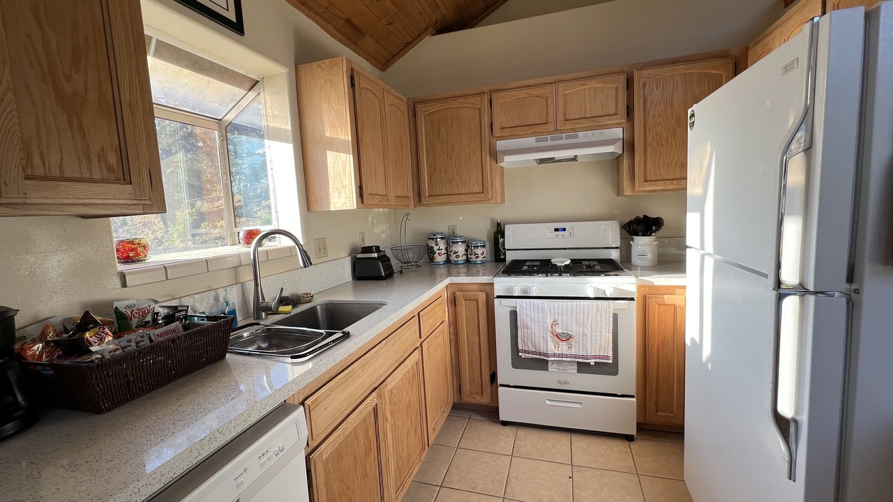 Photo of Kitchen in Frazier Park